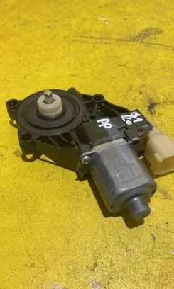Ford Fiesta Front door window regulator motor 8A6114553B