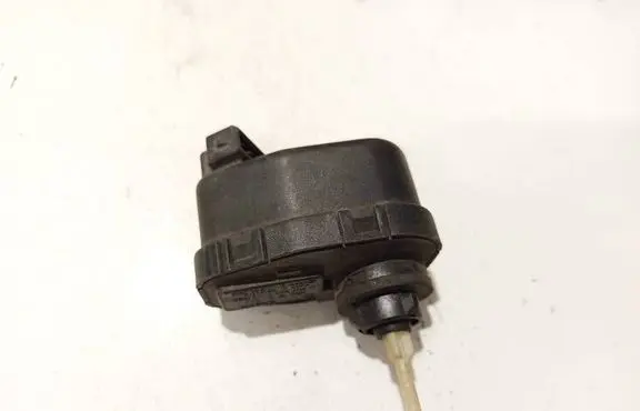 Audi 80 90 S2 B4 Headlight level adjustment motor 0307851346 8a0941295