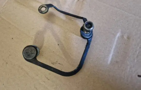 Volkswagen Caddy Fuel pump bracket 068130173B 068130174