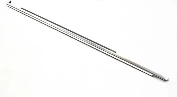 BMW 3 E46 Front door windshield rail 8226106
