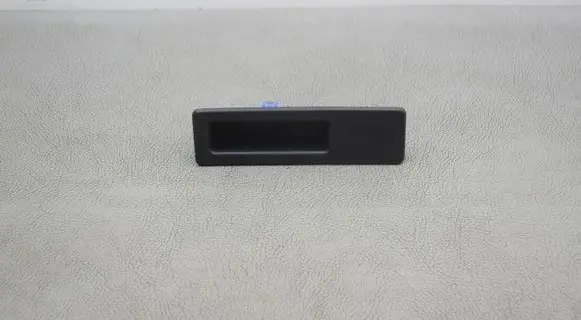 BMW 3 F30 F35 F31 Tailgate/boot open switch button 7368752
