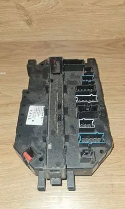 Mercedes-Benz S W221 Fuse module A2215402250