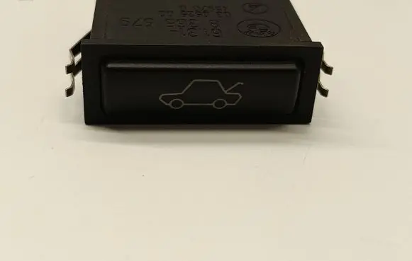BMW 7 E38 Tailgate opening switch 8365579