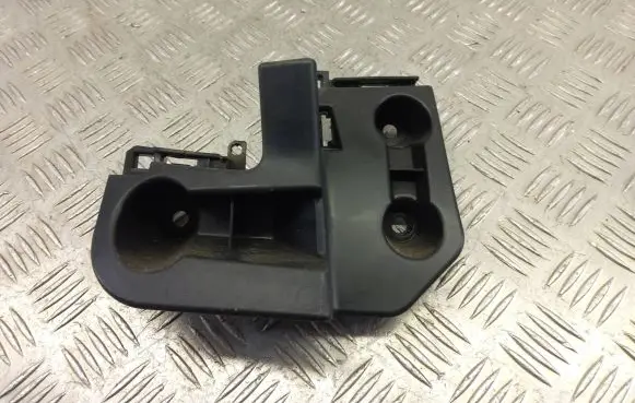 Opel Mokka X Rear bumper mounting bracket 9835230580
