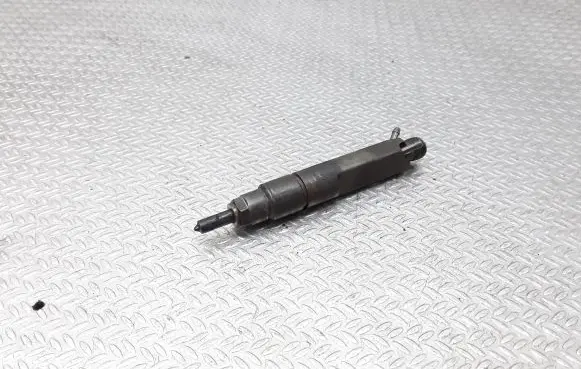 Seat Toledo II (1M) Fuel injector 038130202A