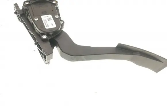 Nissan Navara Accelerator throttle pedal 18002EB400