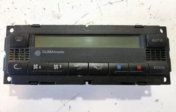 Volkswagen Golf IV Climate control unit