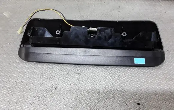 Subaru Forester SH Third/center stoplight