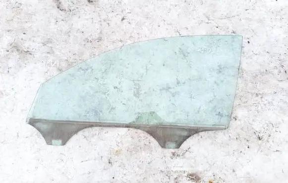 Volkswagen PASSAT B5.5 Front door window glass four-door as2