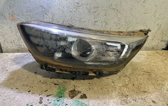 KIA Stonic Headlight/headlamp 92101H8