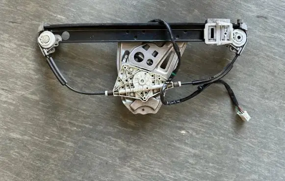Mercedes-Benz S W220 Rear door window regulator with motor 2207300346 A2207300346