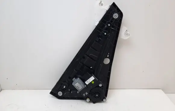 Hyundai Veloster Front door window regulator with motor 824012V010 824502V100