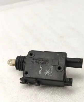 BMW 3 E36 Central locking motor 1387609