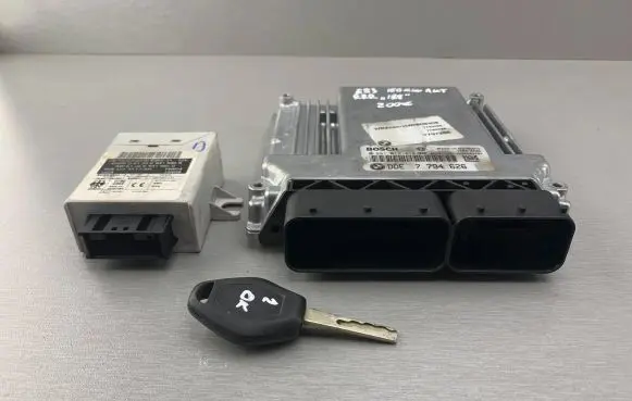BMW X3 E83 Engine control unit/module 7794626 13617794626 13617800131