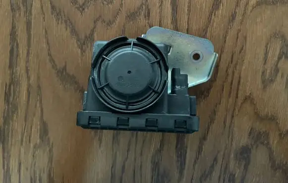 Volvo S90, V90 Horn signal 31652389