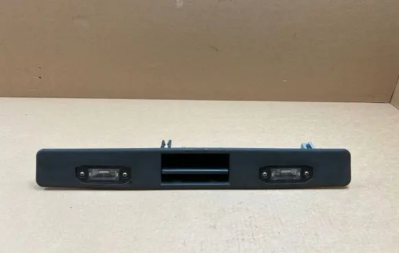 Volvo XC90 Trunk door license plate light bar 30699743
