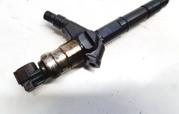 Nissan X-Trail T30 Fuel injector 166008h800