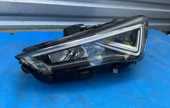 Seat Leon IV Headlight/headlamp 5FB941007G