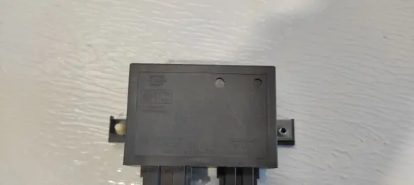 Volkswagen Transporter - Caravelle T4 Immobilizer control unit/module 6H0953257