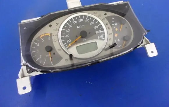 Nissan Almera Tino Speedometer (instrument cluster)