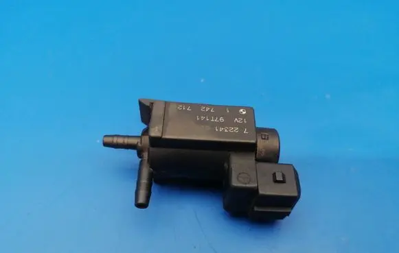 BMW 7 E38 Vacuum valve 1742712 72234100