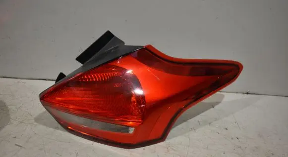 Ford Focus Rear/tail lights F1EB13404B