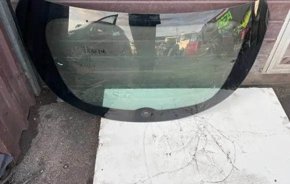 Renault Megane III Rear windscreen/windshield window 43R000015