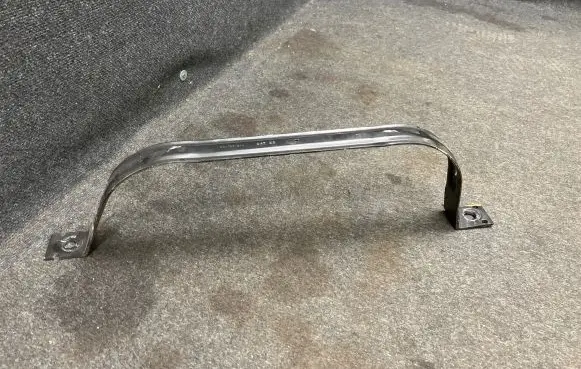 Jeep Grand Cherokee WL Fuel tank mounting bracket 68472578AA