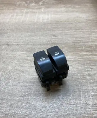 Renault Megane I Electric window control switch