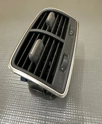 Audi A6 S6 C7 4G Rear air vent grill 4G0819203 9026000