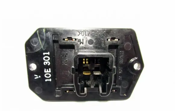 Toyota Yaris Heater blower fan relay 10E301