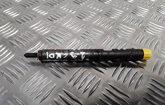 Fuel injector