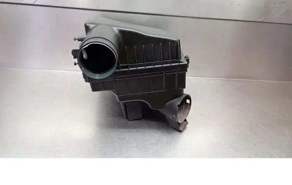 Volvo XC70 Air filter box 31274839