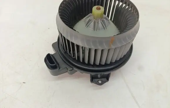 Toyota Corolla E140 E150 Heater fan/blower 2727008083