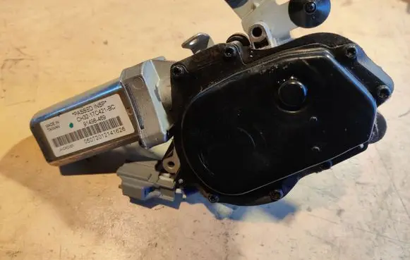 Land Rover Discovery 4 - LR4 Rear window wiper motor CH3217C421BC