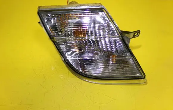 Nissan Micra Front indicator light 89036989