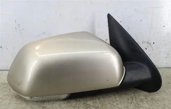 Skoda Octavia Mk2 (1Z) Front door electric wing mirror 
