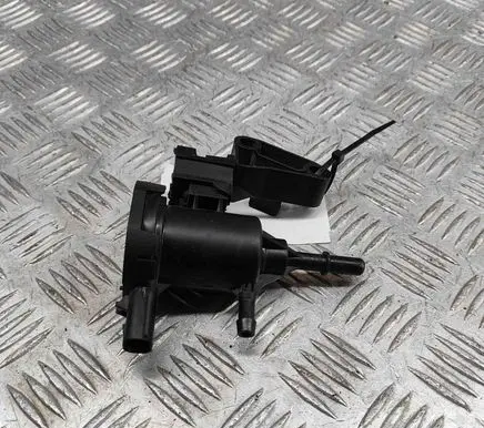 Mercedes-Benz GLC X253 C253 Other engine bay part A0004760600