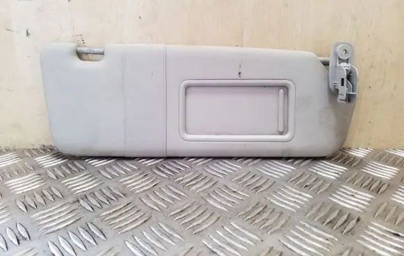 Audi A4 S4 B7 8E 8H Sun visor 8E0857552