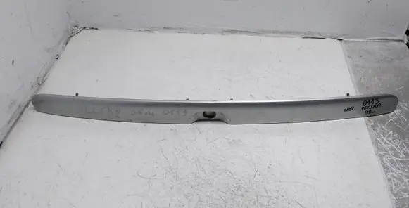 Opel Vectra B Tailgate trim 90463727 22256 181440
