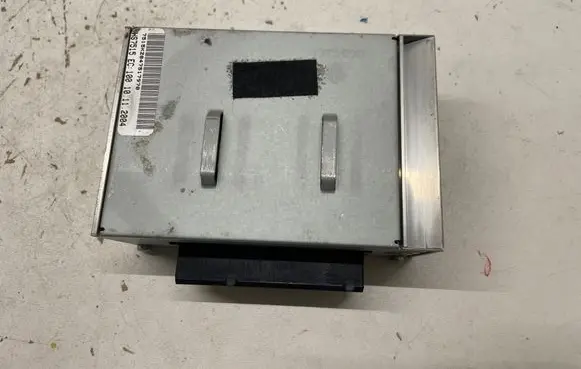 BMW X3 E83 Sound amplifier 6957807 HS7515