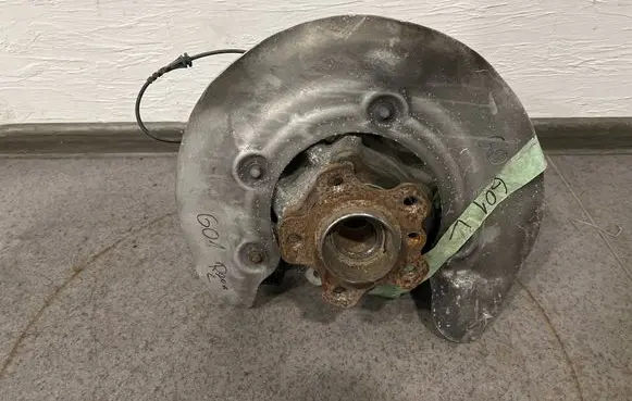BMW X3 G01 Rear wheel hub 6871029
