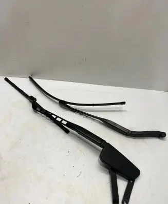 Mercedes-Benz GLE (W166 - C292) Front wiper blade arm 24027217 ZP0410
