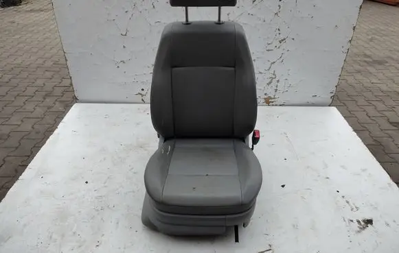 Volkswagen Caddy Front passenger seat 