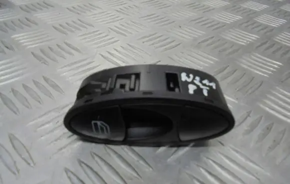 Mercedes-Benz E W211 Electric window control switch A2118218551