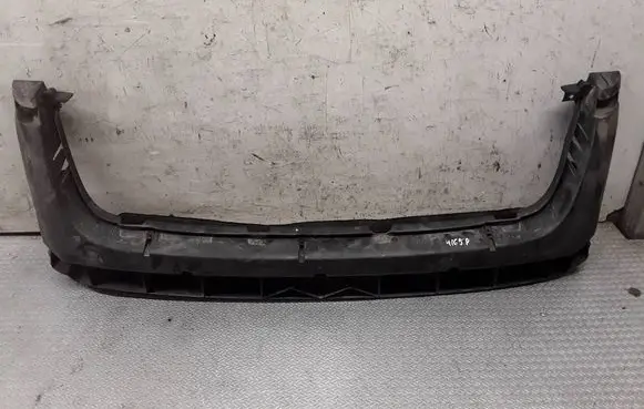 Volkswagen Touareg I Front bumper mounting bracket 7L6807699B