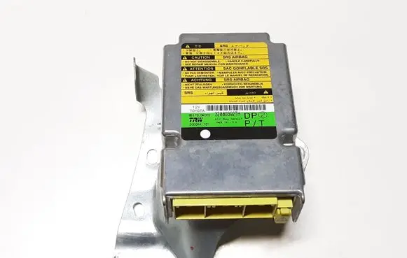 Lexus RX 300 Airbag control unit/module 891700W020 32880392TH 203044101
