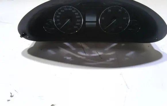 Mercedes-Benz C W203 Speedometer (instrument cluster) A2035404947