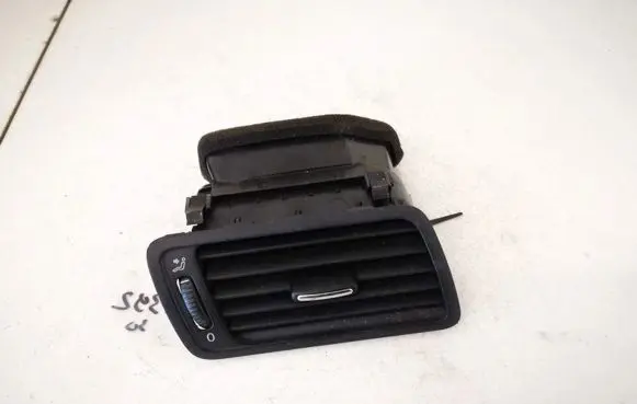 Volkswagen PASSAT B6 Dash center air vent grill 3c1819702e