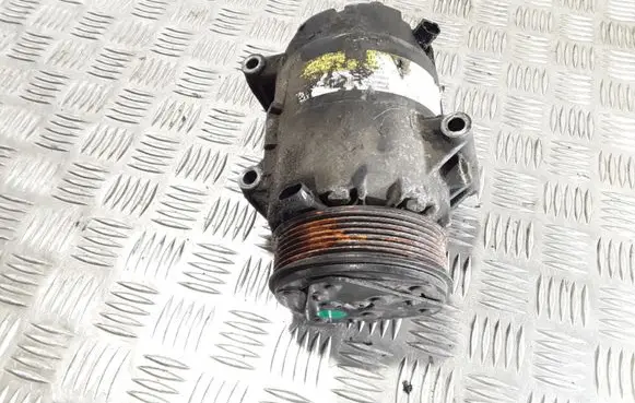 Renault Espace - Grand espace IV Air conditioning (A/C) compressor (pump) 82000675